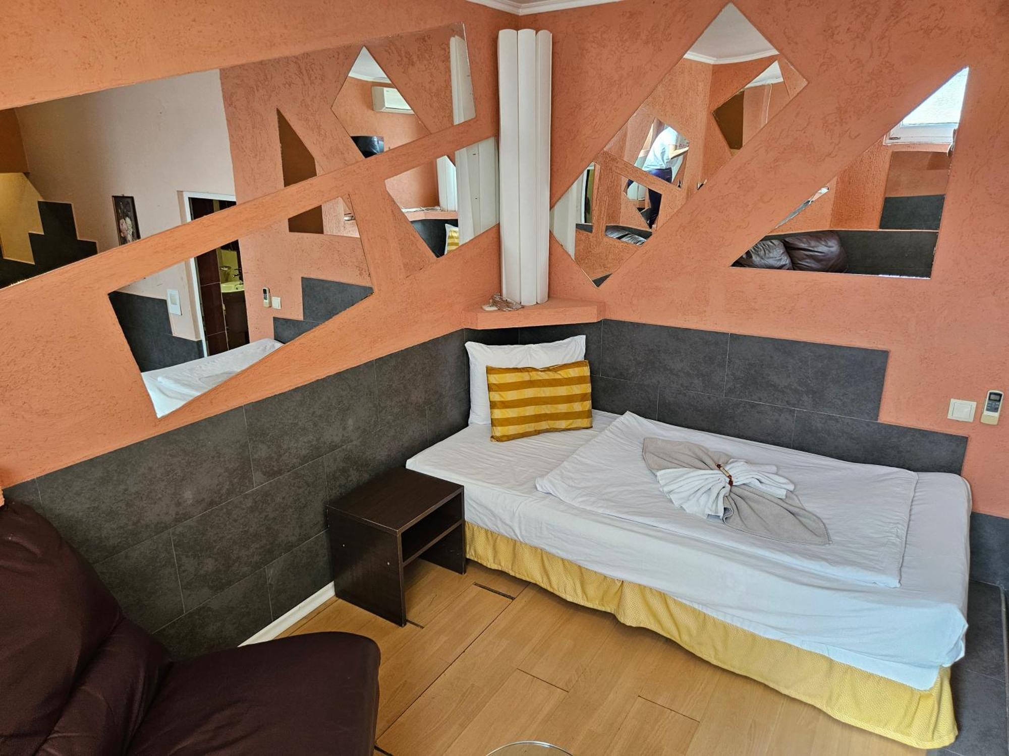 Paralax Hotel Varna Exterior foto