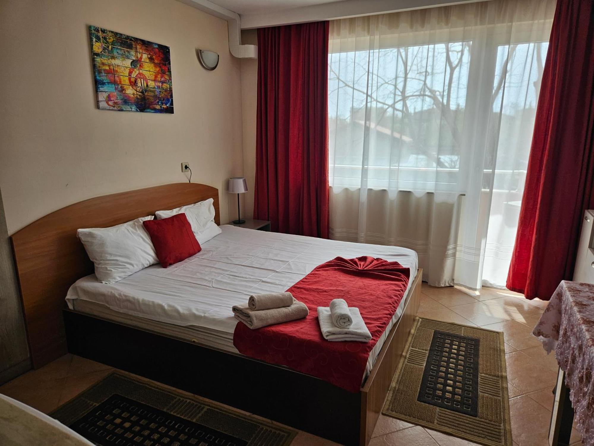 Paralax Hotel Varna Exterior foto